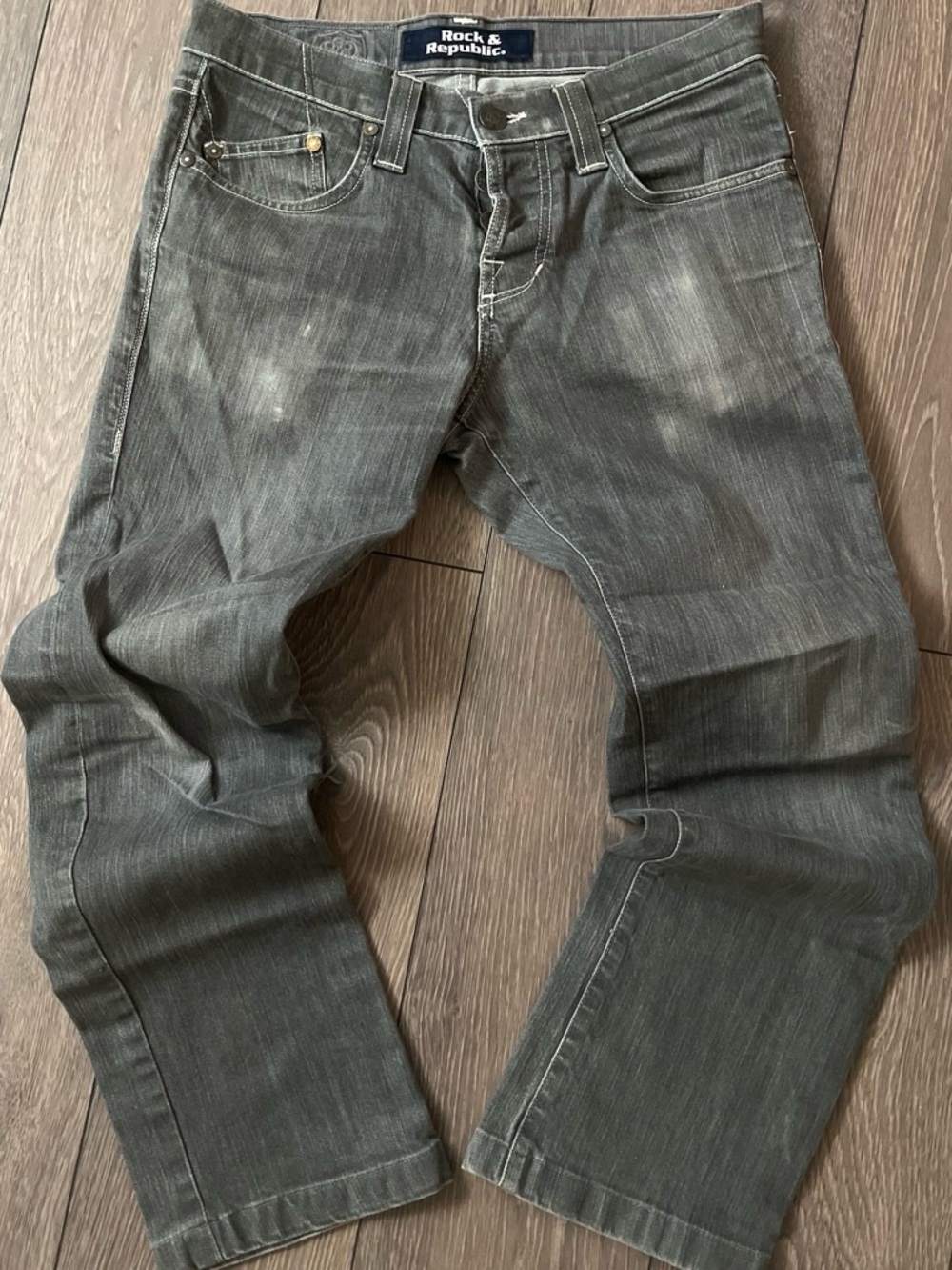Rock & Republic Men’s Washed Gray Relaxed Jeans